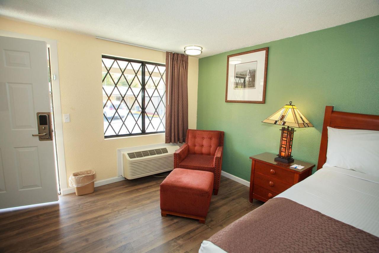 Travelodge By Wyndham Macon West Bagian luar foto